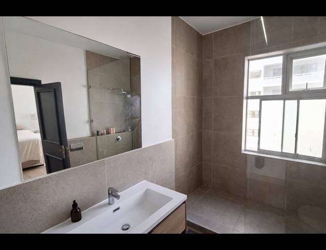 1 BEDROOM APARTMENT FOR SALE IN SEA POINT